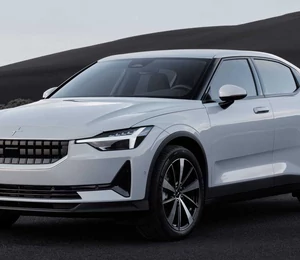 L'électrique Polestar 2 à moteur unique (Volvo Cars Group) promet plus de 400 km d'autonomie